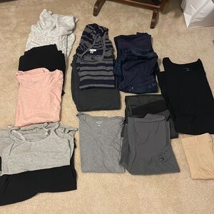 Maternity lot! Mostly medium or fit like a medium